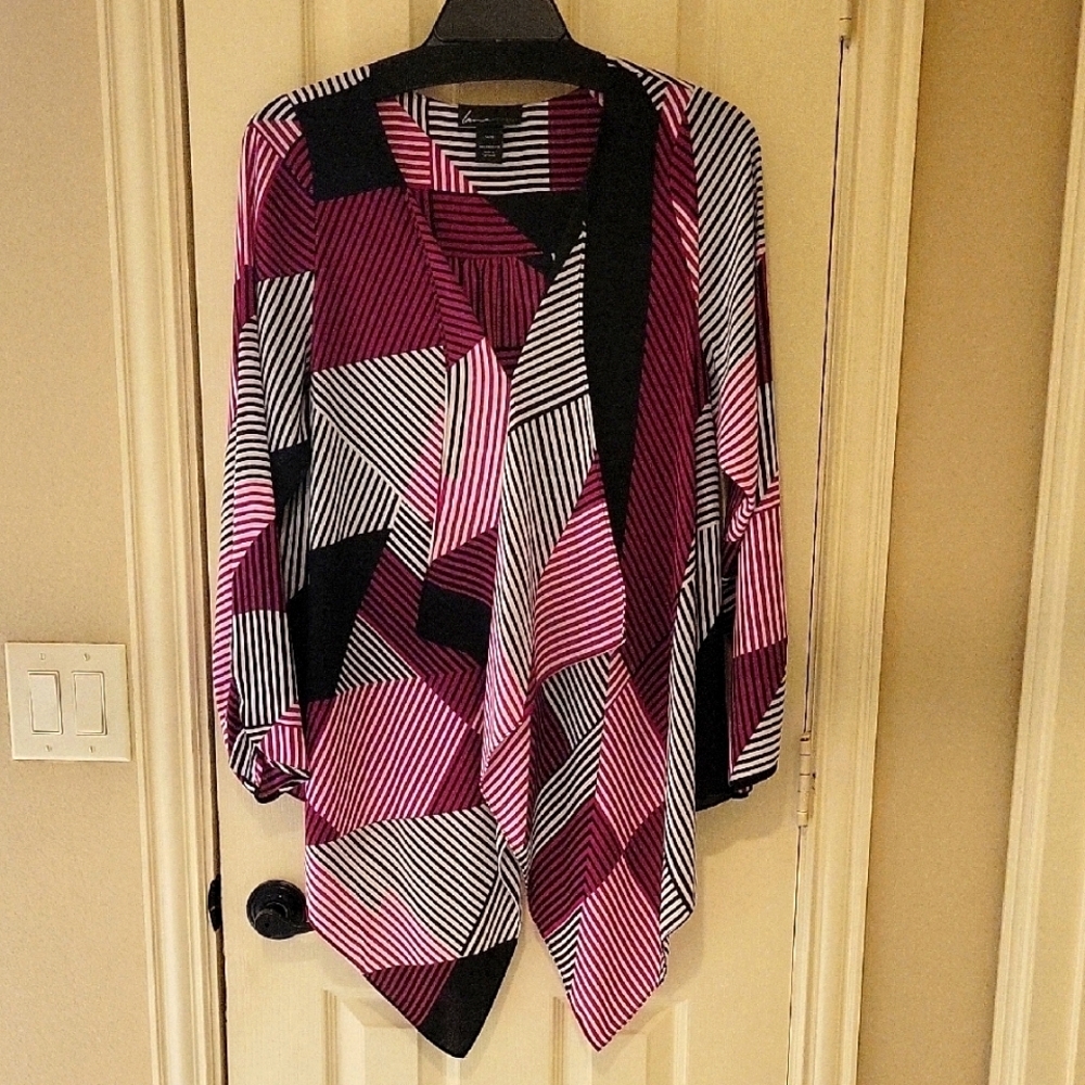 Geometric Patterned Women's Blouse - image 1